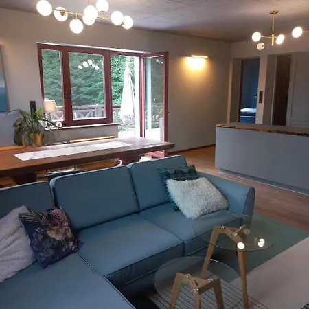 Apartament Rodzinny W Willi Art Apartmán *